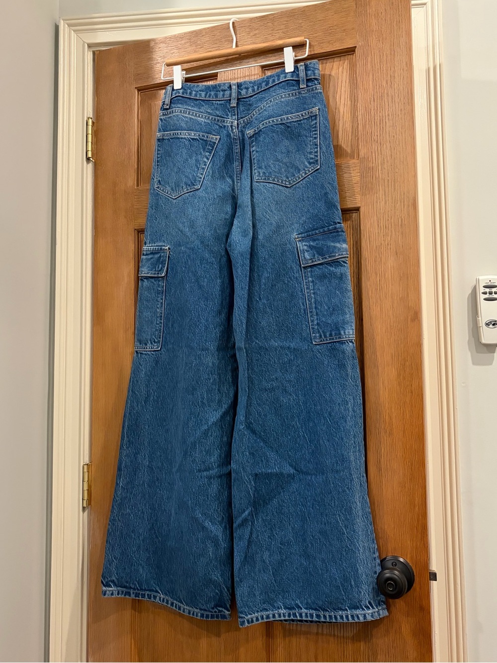 Reformation Cary Cargo Jean - Picture 2 of 3